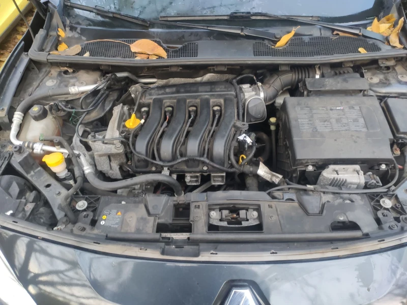 Renault Megane 1, 6 16V MPI , снимка 10 - Автомобили и джипове - 47611841