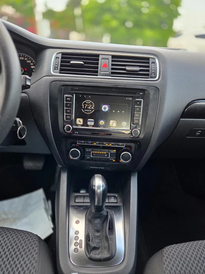 VW Jetta 1.6TDI DSG ANDROID, снимка 12 - Автомобили и джипове - 50641311