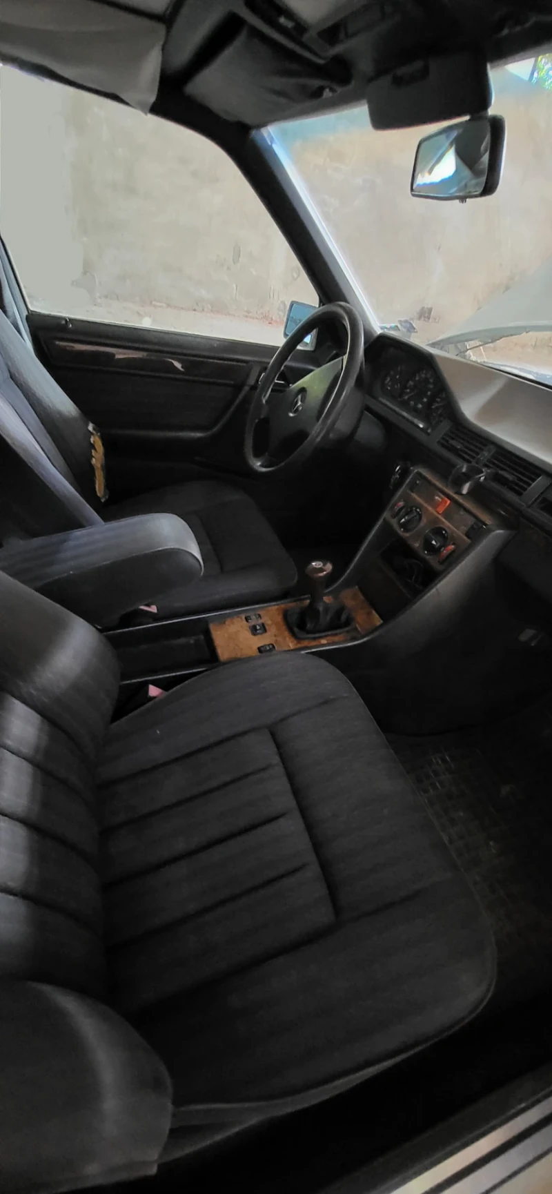 Mercedes-Benz E 200 W124, снимка 7 - Автомобили и джипове - 51530791