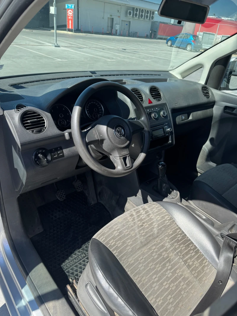 VW Caddy 1.6, снимка 3 - Автомобили и джипове - 52181914
