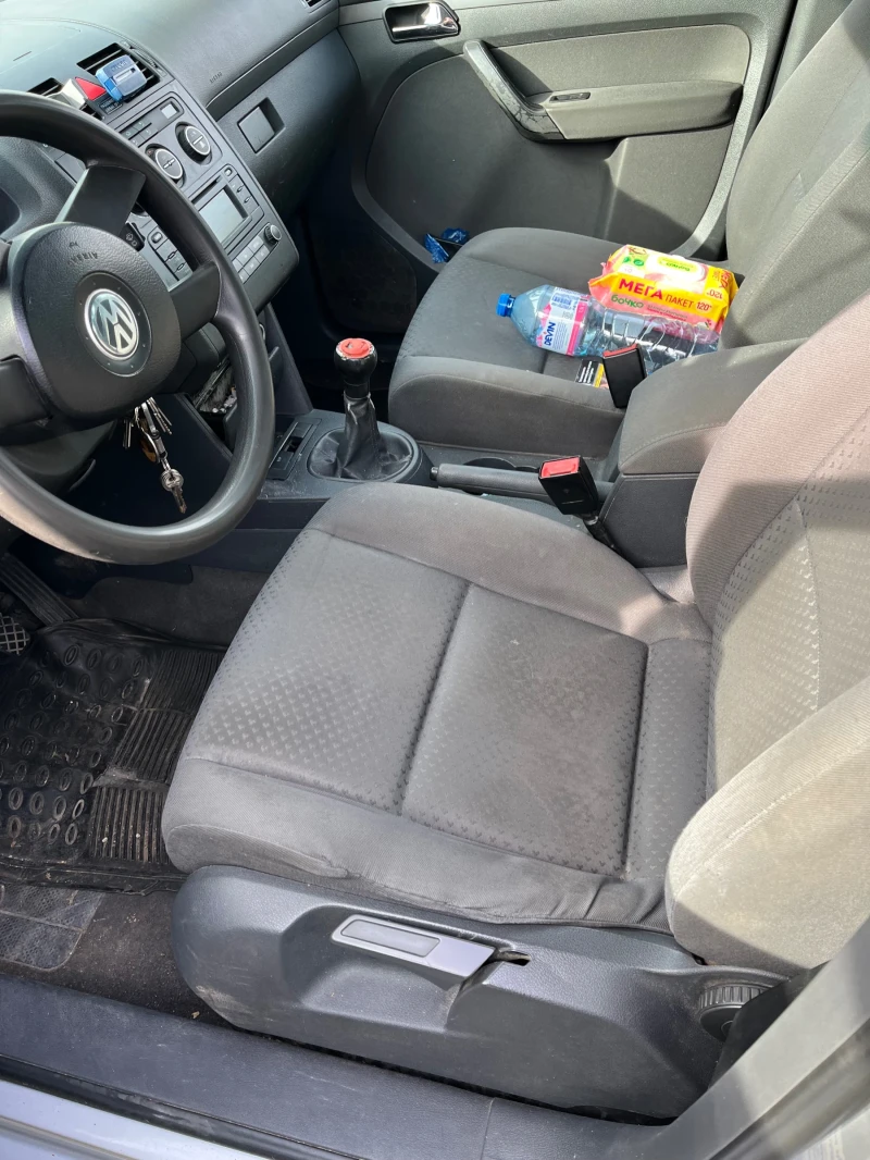 VW Touran, снимка 6 - Автомобили и джипове - 52461717