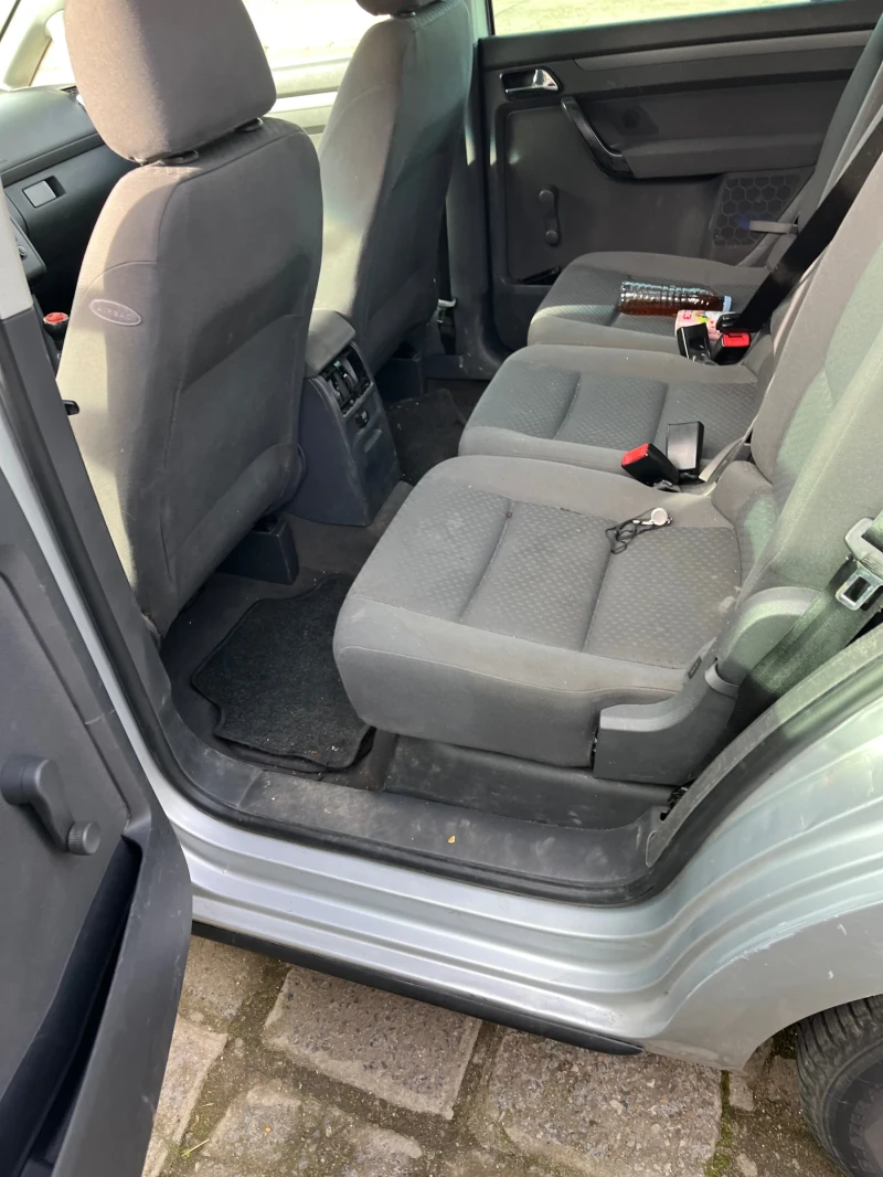 VW Touran, снимка 5 - Автомобили и джипове - 52461717