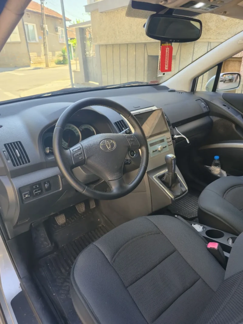 Toyota Corolla verso 1.8VVTI, снимка 9 - Автомобили и джипове - 53282767