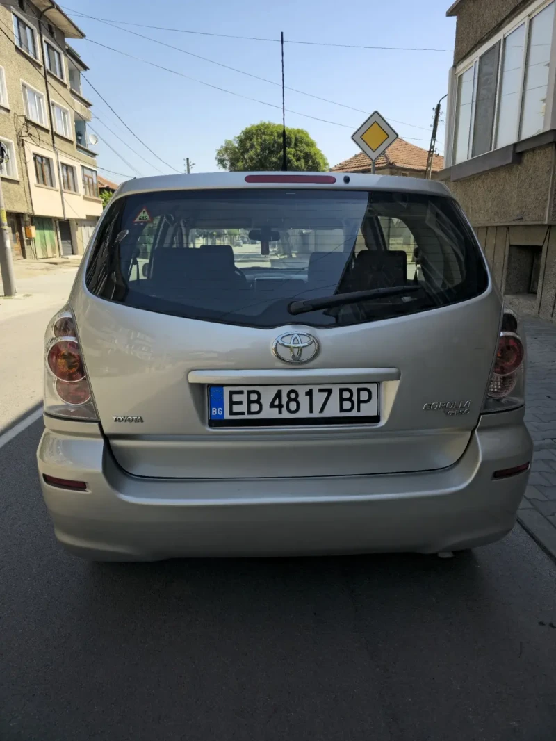 Toyota Corolla verso 1.8VVTI, снимка 4 - Автомобили и джипове - 53282767