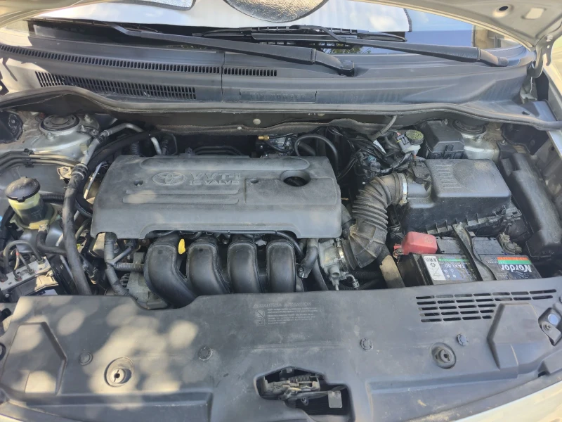 Toyota Corolla verso 1.8VVTI, снимка 16 - Автомобили и джипове - 53282767