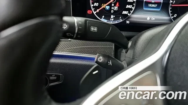 Mercedes-Benz CLS 300, снимка 12 - Автомобили и джипове - 54908504