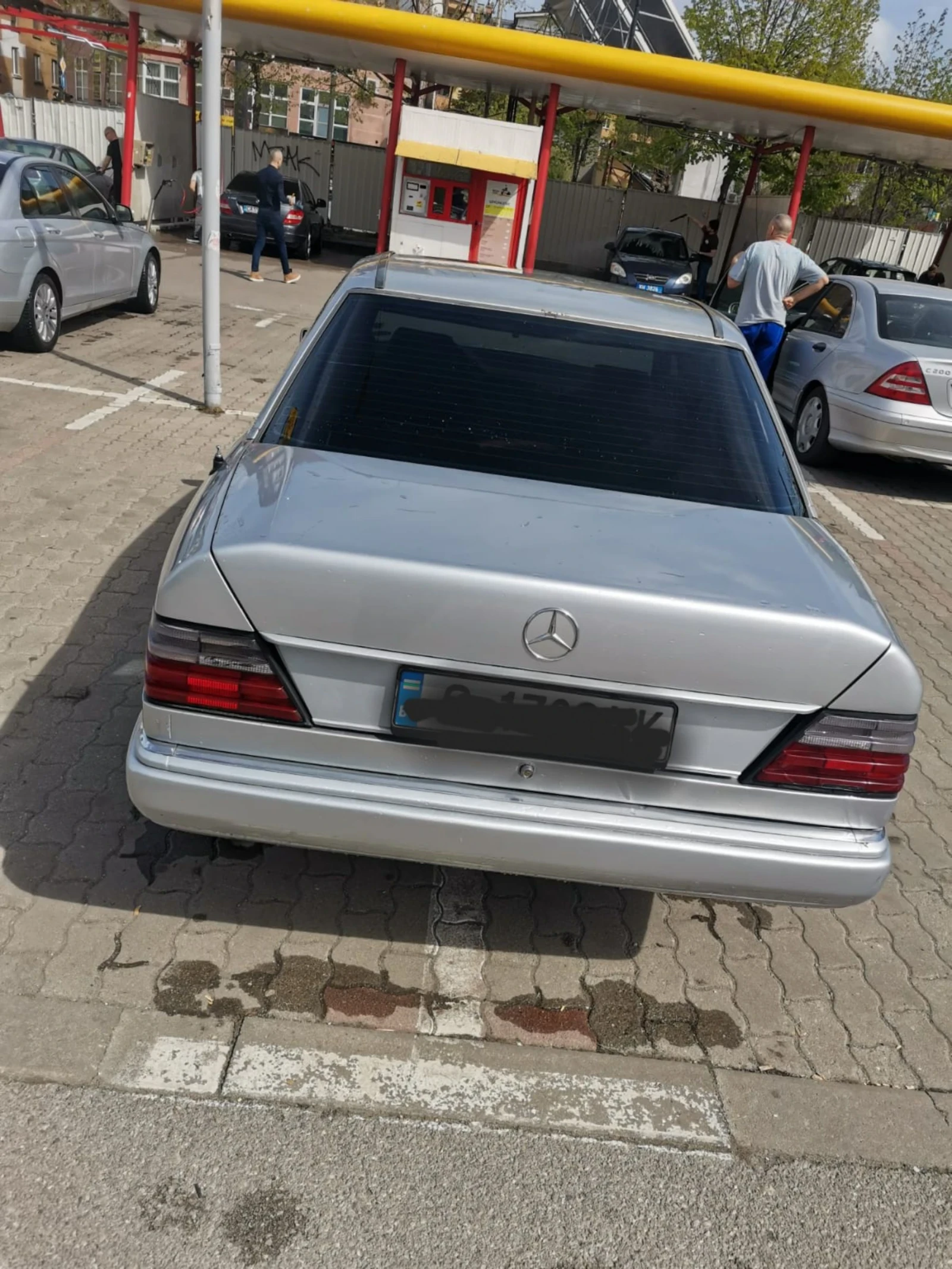 Mercedes-Benz E 200  - изображение 4