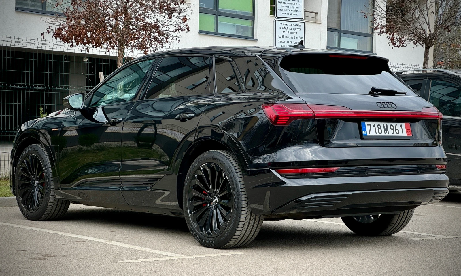 Audi E-Tron 55 S-line / Black Edition / 95kw - изображение 5