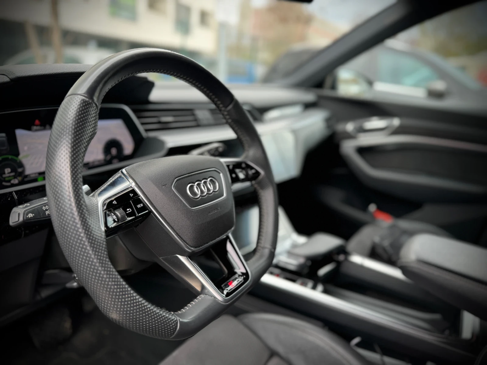Audi E-Tron 55 S-line / Black Edition / 95kw - изображение 8