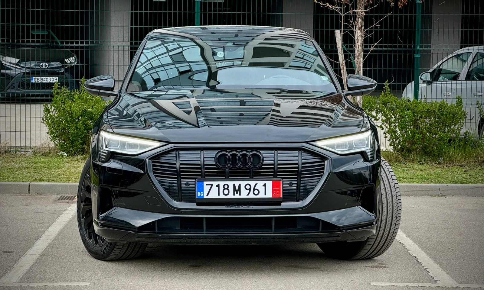 Audi E-Tron 55 S-line / Black Edition / 95kw - изображение 3