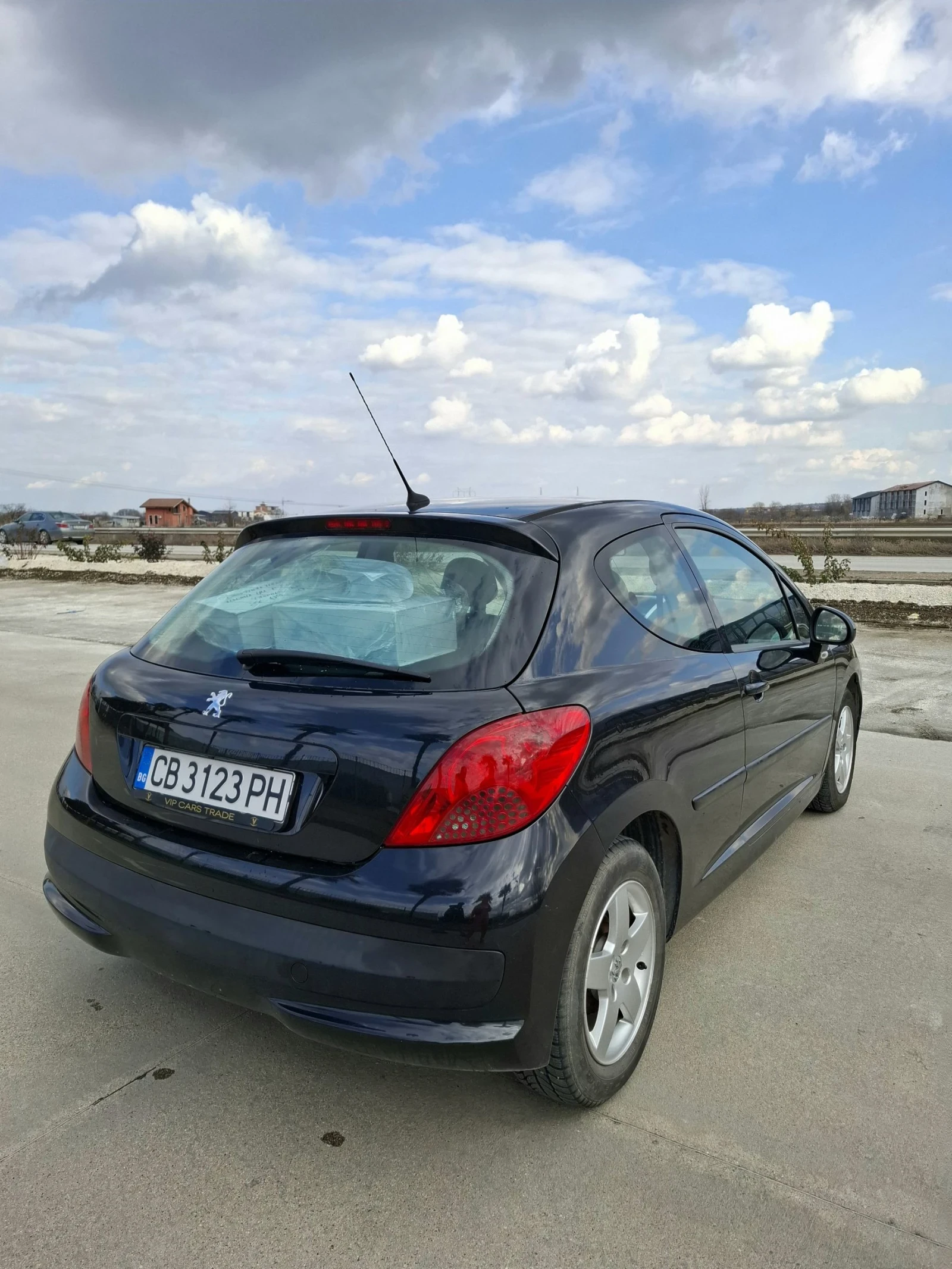 Peugeot 207 1.4 HDI - изображение 6