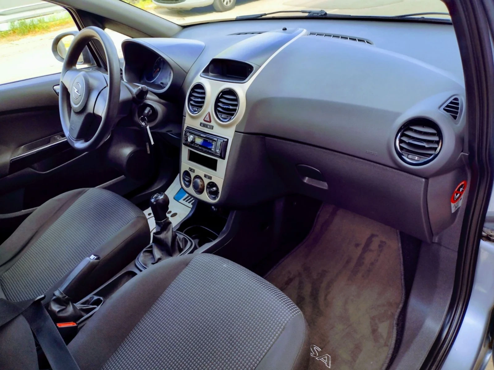 Opel Corsa 1.0i 12 v 60 k.s  - изображение 8
