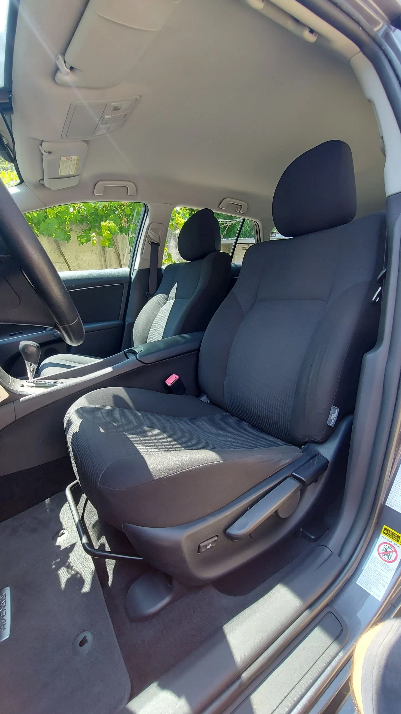 Toyota Avensis Автоматик - изображение 10