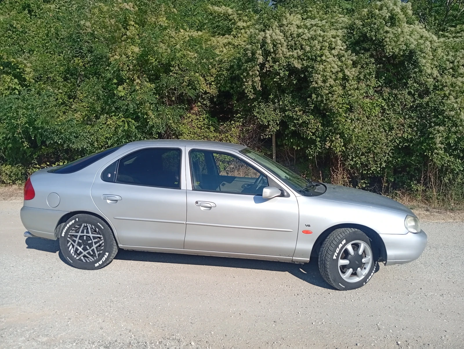Ford Mondeo 2.5 V6 24W - изображение 4