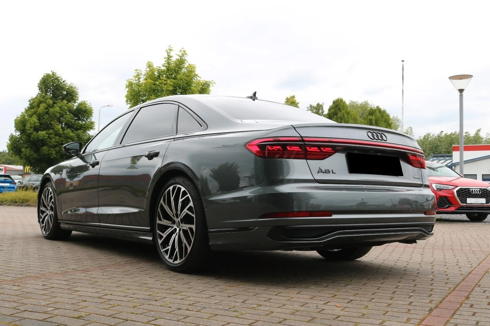 Audi A8 60 TFSI LONG S-LINE B&O TV MATRIX DESIGN-SELECTION - изображение 6