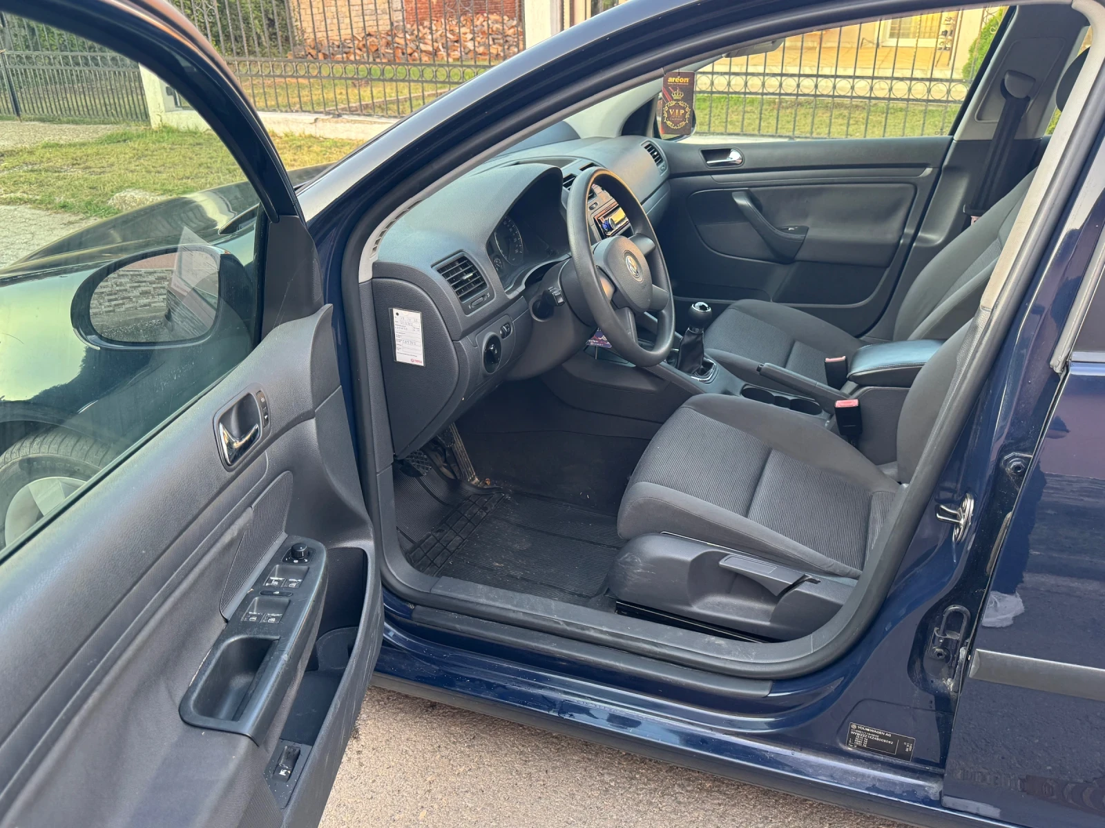 VW Golf 5 1.6FSI 6 Степенна - изображение 6