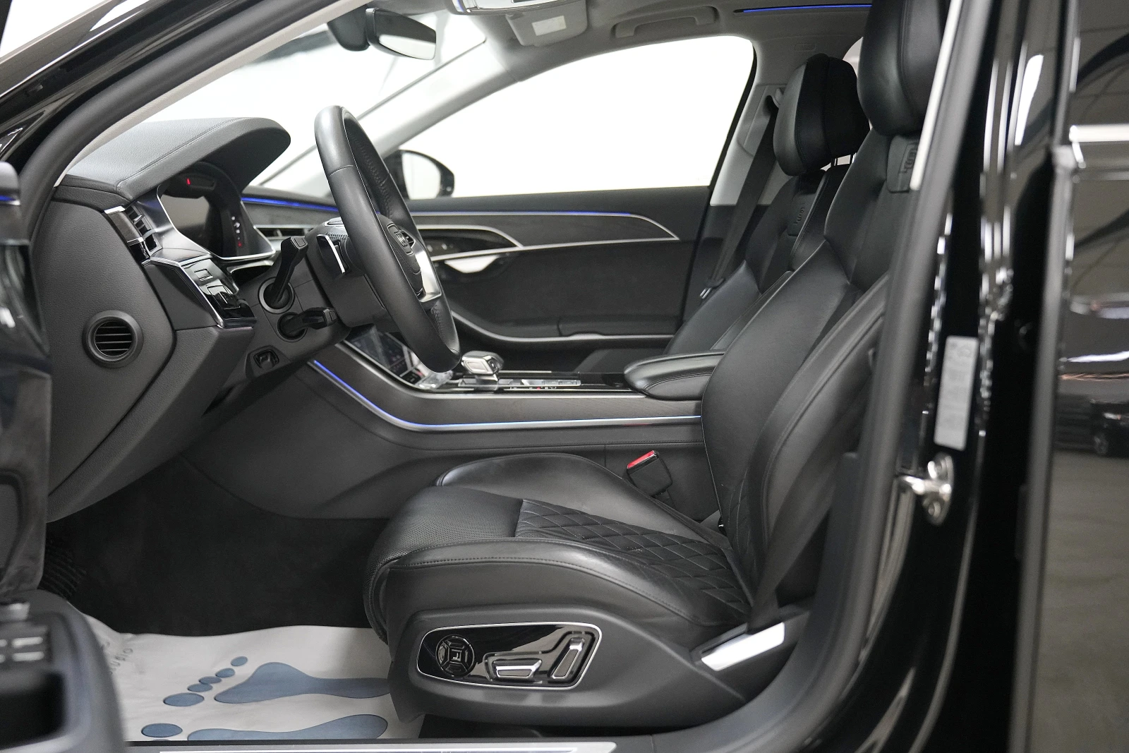 Audi A8 60 TFSI e-tron Quattro - изображение 9