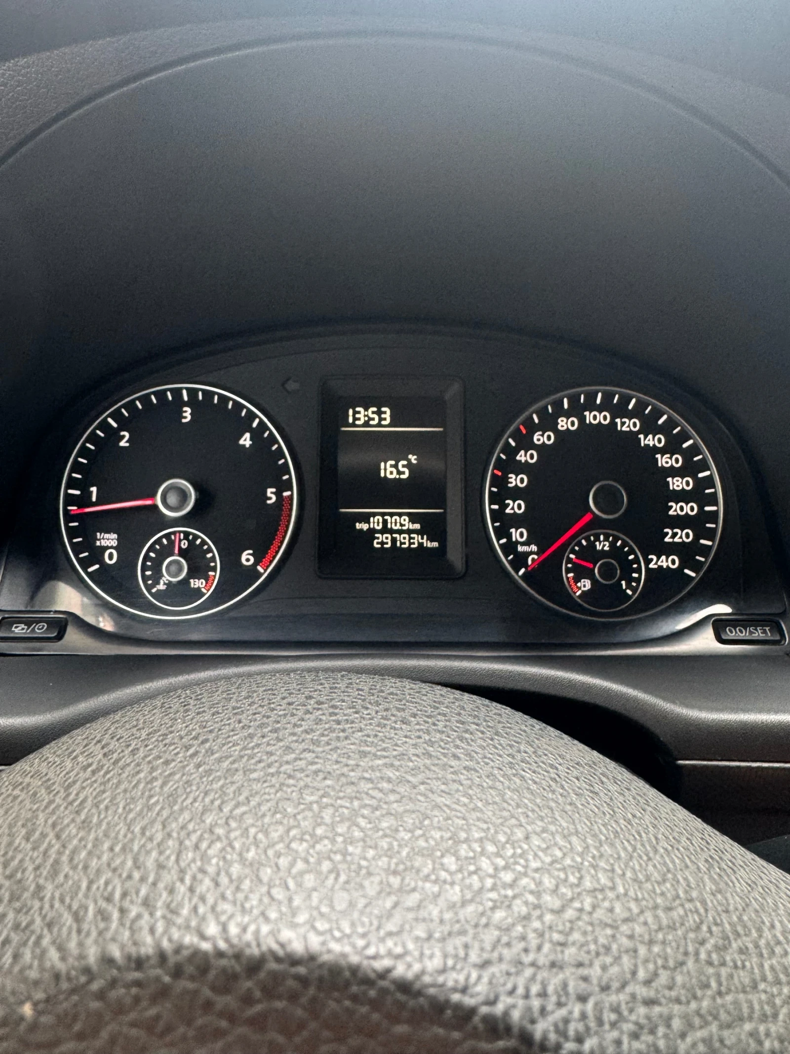 VW Caddy 1.6 - изображение 5