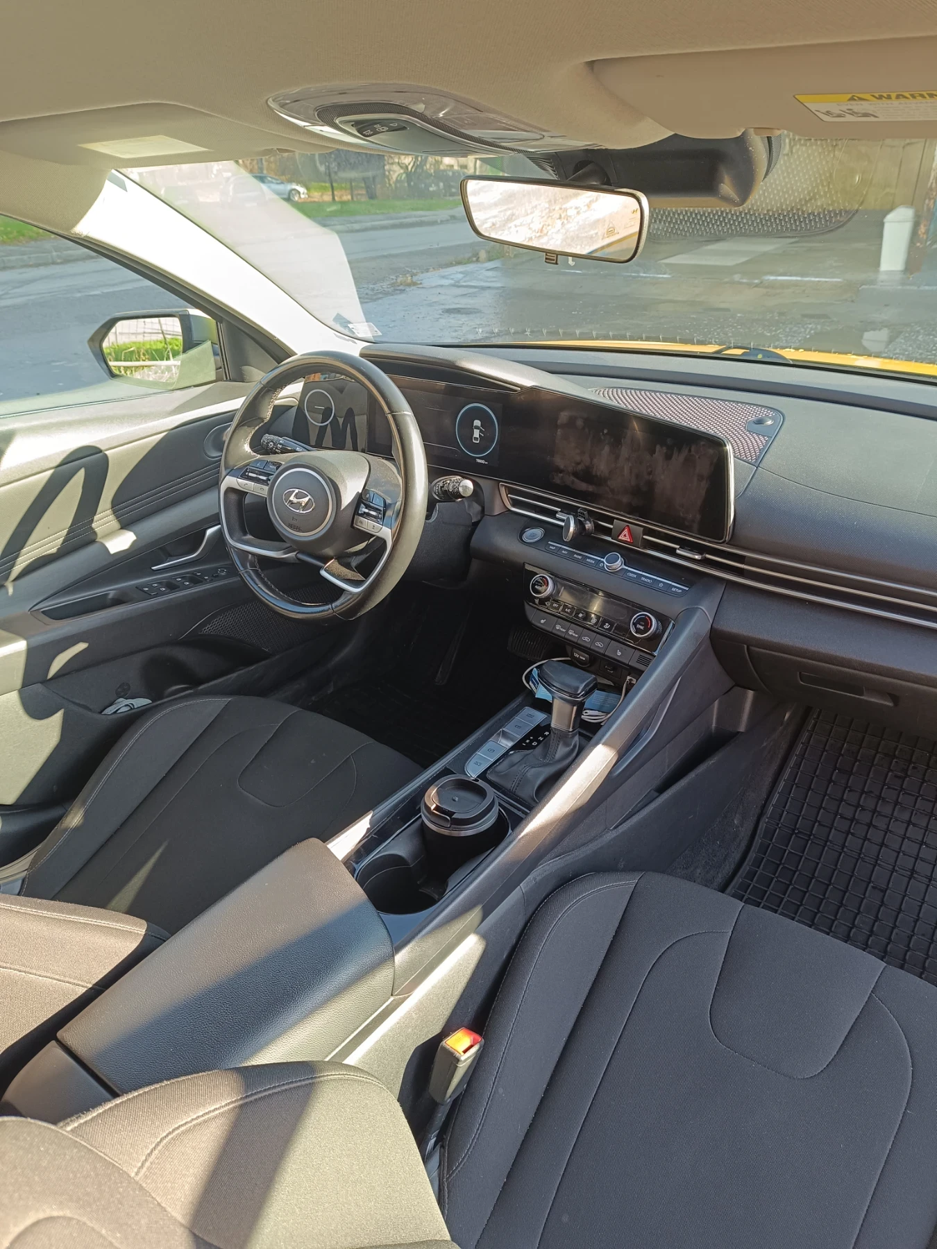 Hyundai Elantra 2.0 - изображение 7