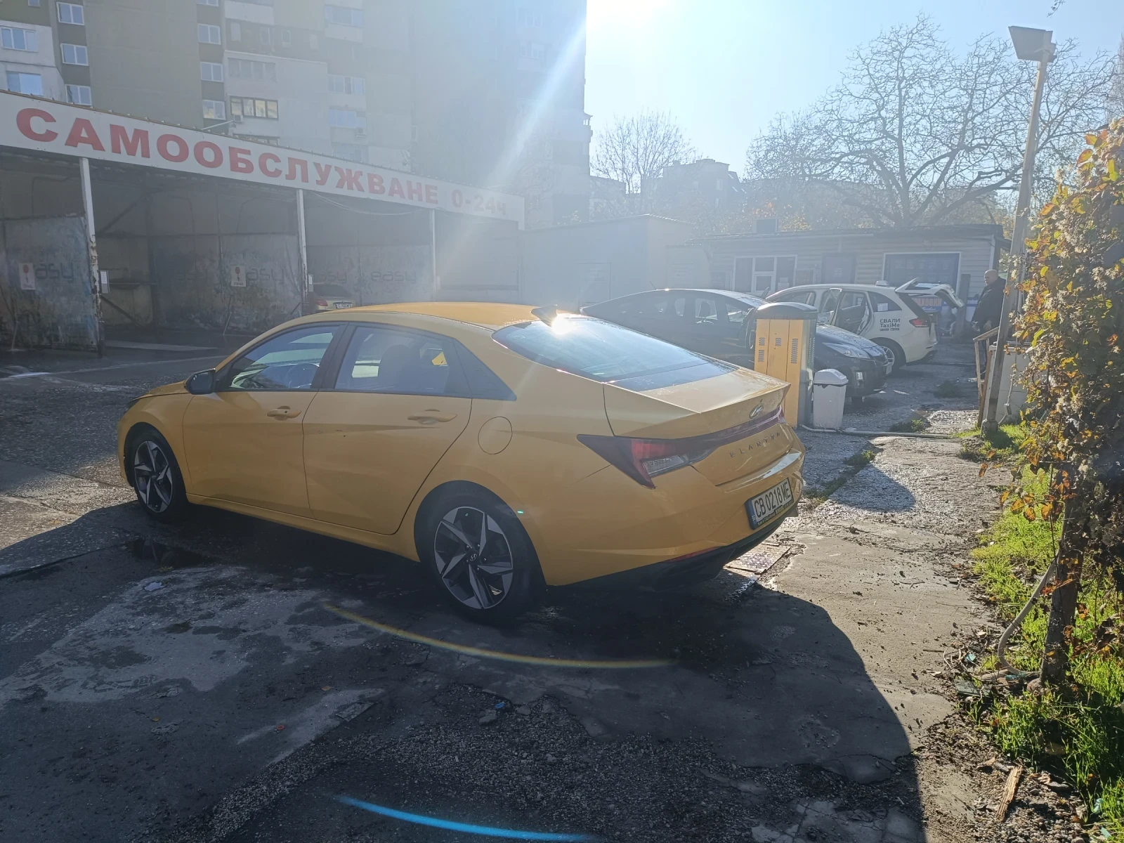 Hyundai Elantra 2.0 - изображение 4