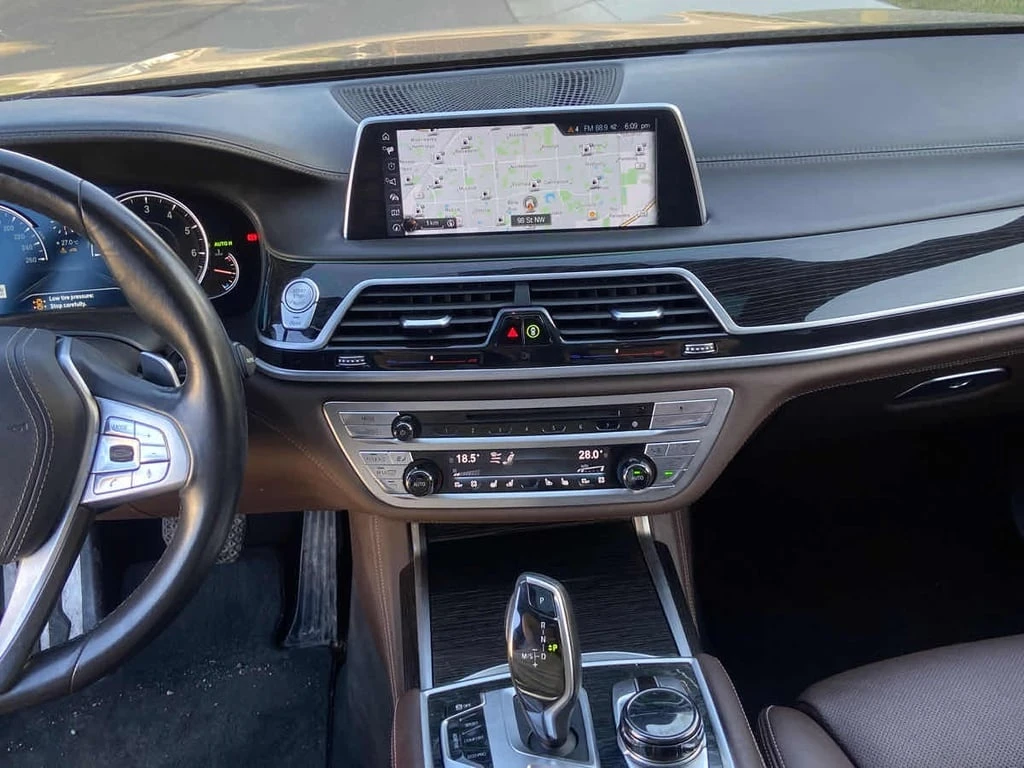 BMW 750 * 750i xDrive * CARFAX * ЦЕНА ДО БГ - изображение 8