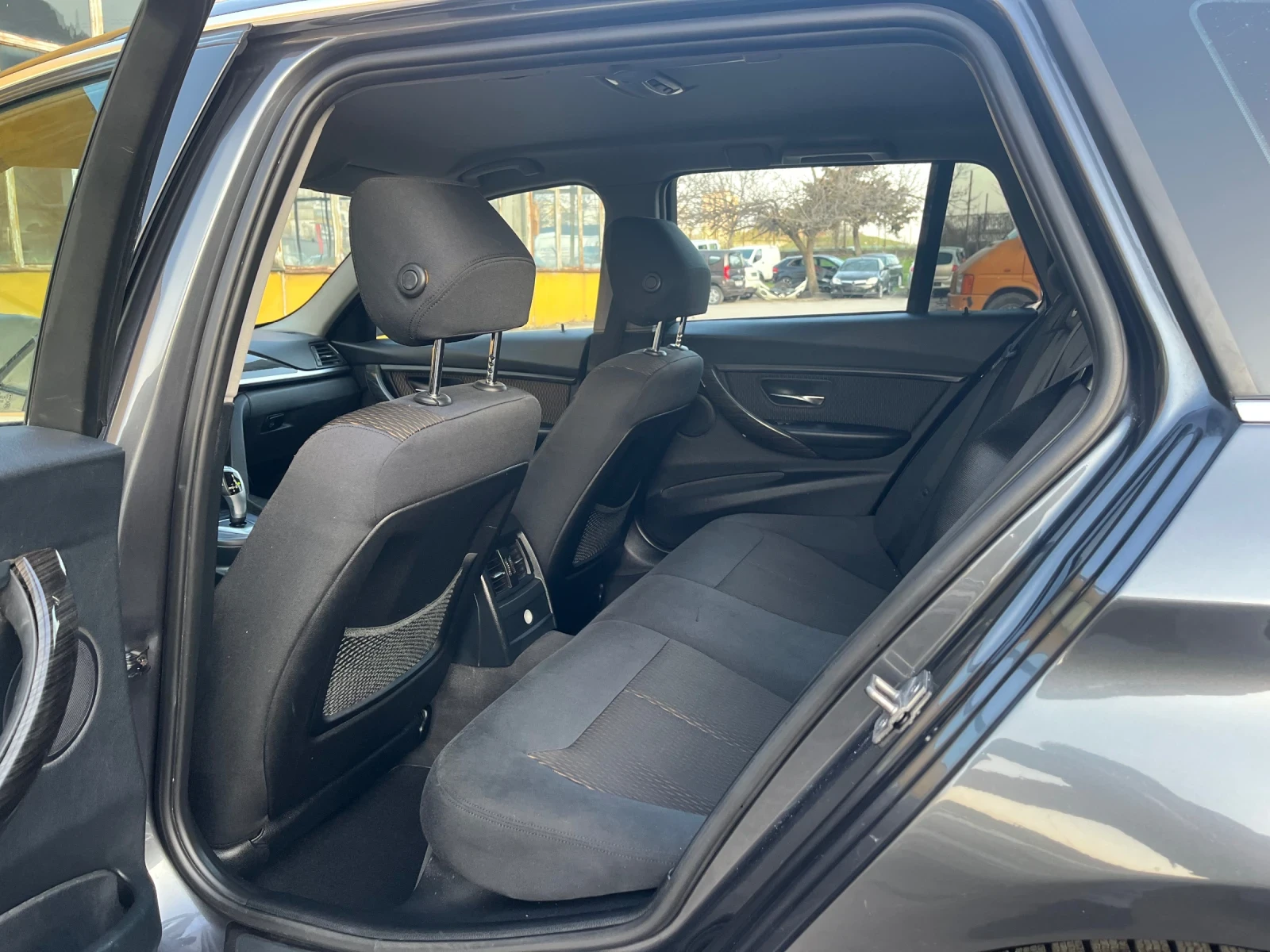 BMW 318 Luxury* ИТАЛИЯ, снимка 10 - Автомобили и джипове - 53952567