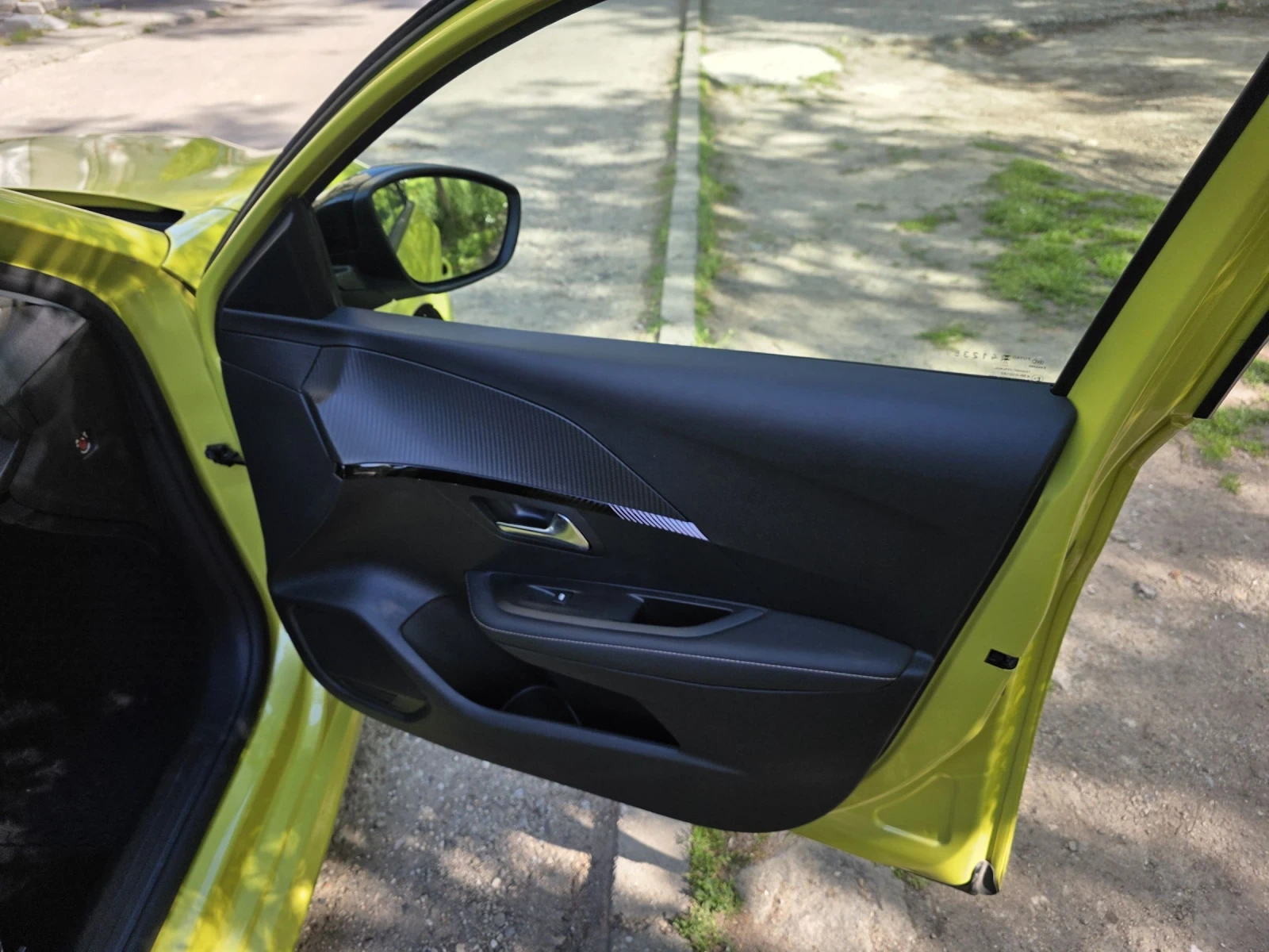 Peugeot 208 e-208 Allure, снимка 14 - Автомобили и джипове - 54347897