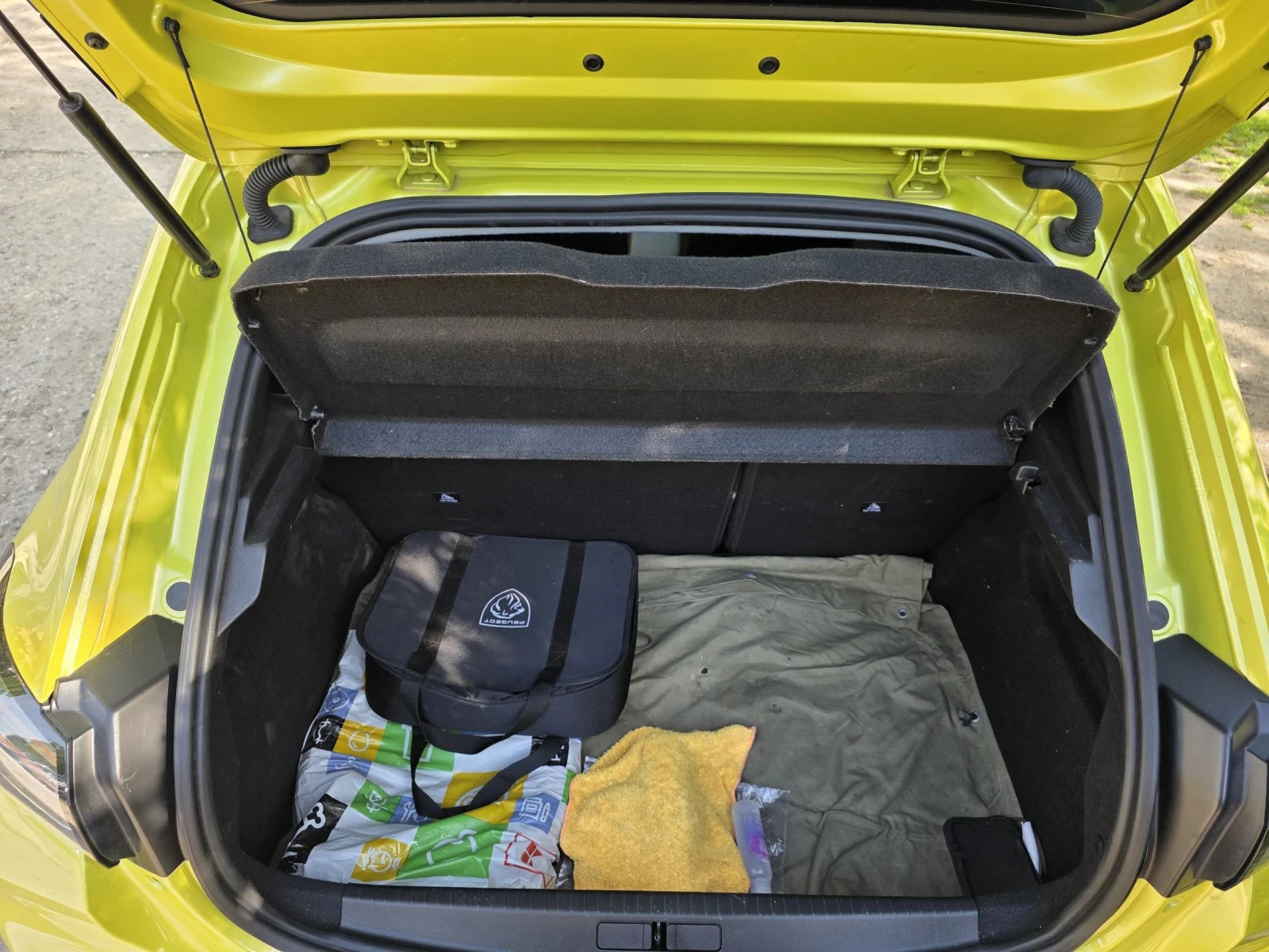 Peugeot 208 e-208 Allure, снимка 16 - Автомобили и джипове - 54347897