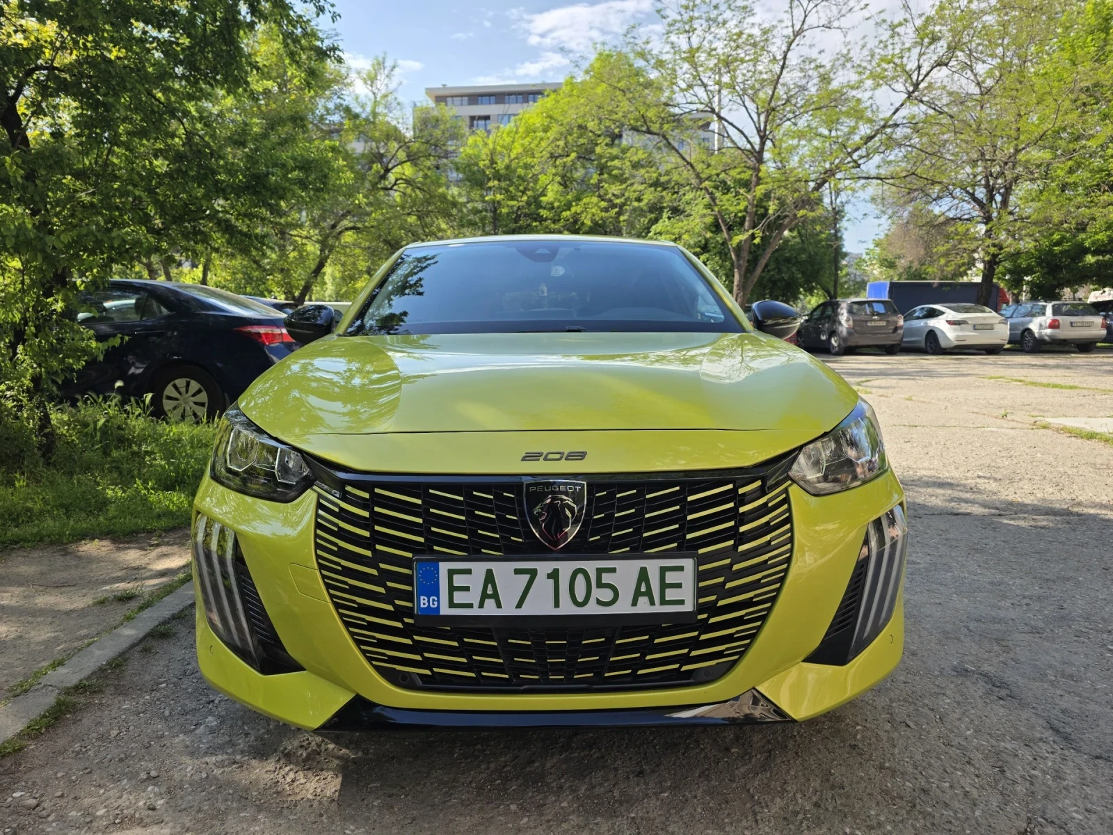 Peugeot 208 e-208 Allure, снимка 3 - Автомобили и джипове - 54347897