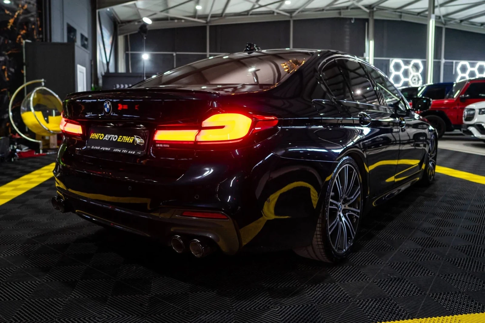 BMW 550 D XDRIVE FACELIFT M PACK H&K HUD ЛИЗИНГ 100%, снимка 10 - Автомобили и джипове - 54477442