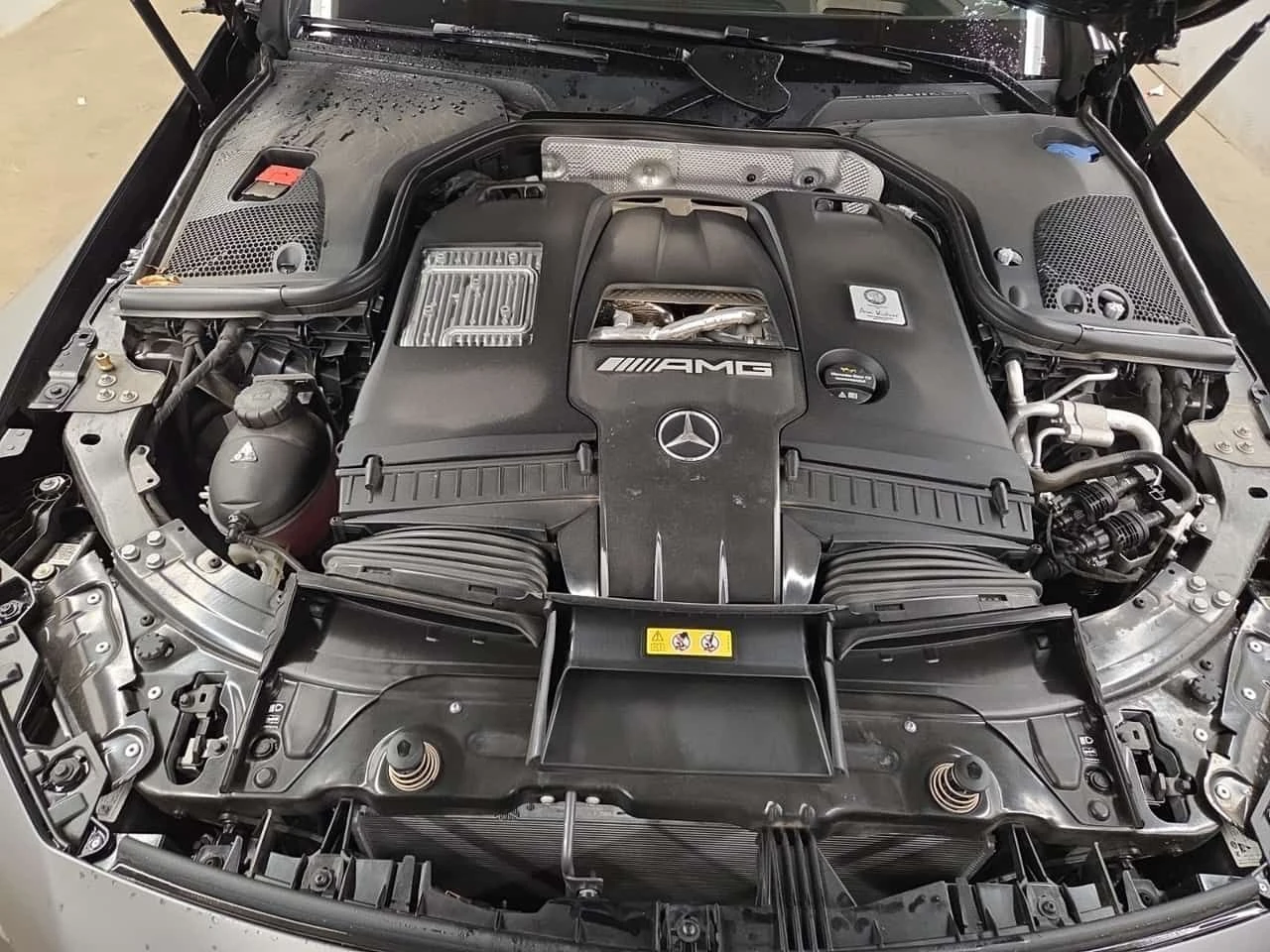 Mercedes-Benz AMG GT * 63 * CARFAX * АВТОКРЕДИТ БЕЗ ПЪРВОНАЧАЛНА ВНОСКА, снимка 17 - Автомобили и джипове - 54771192