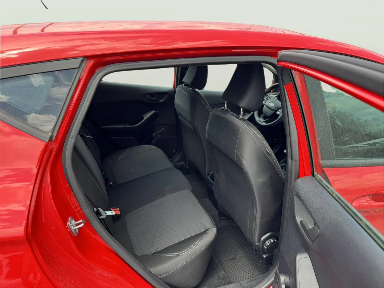 Ford Fiesta 1.1 Duratec, снимка 10 - Автомобили и джипове - 54756036