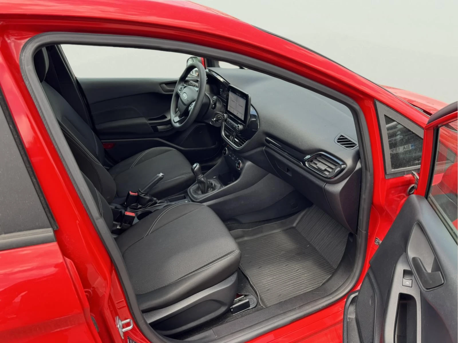 Ford Fiesta 1.1 Duratec, снимка 9 - Автомобили и джипове - 54756036