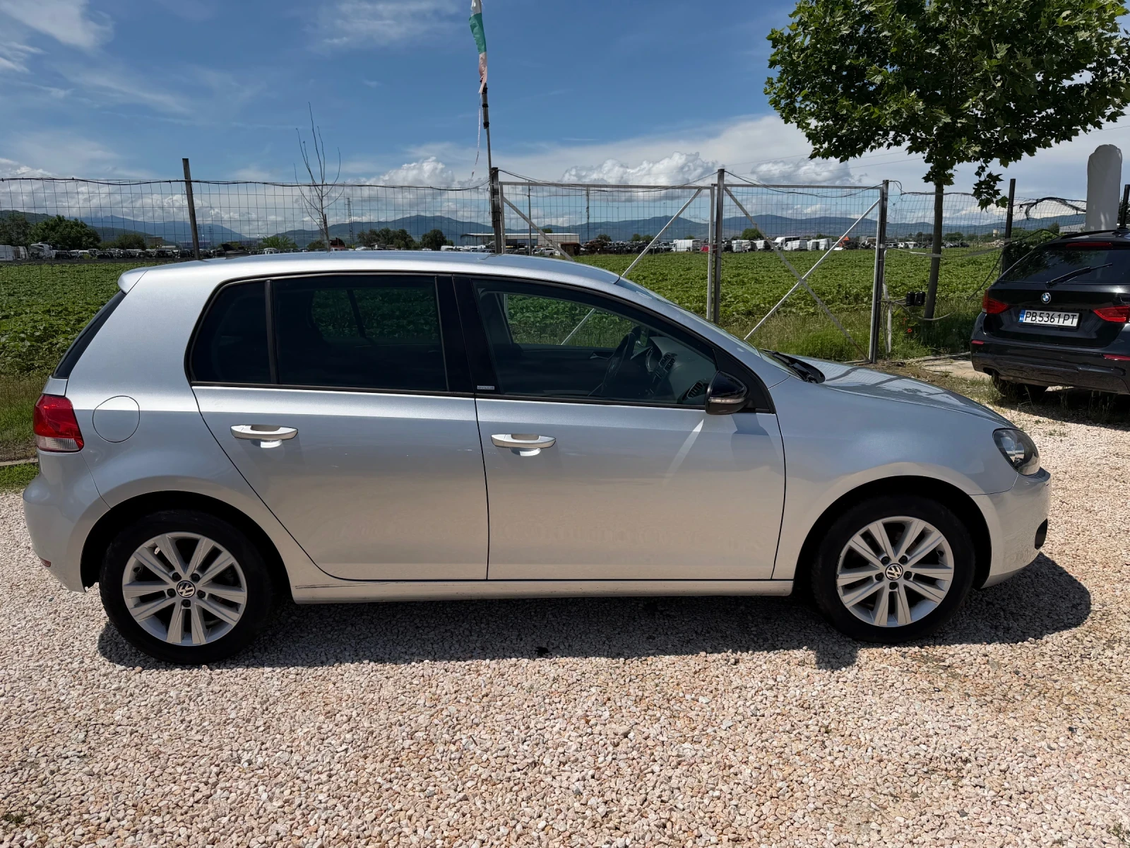 VW Golf 1.6tdi Навигация!!!, снимка 4 - Автомобили и джипове - 54778238