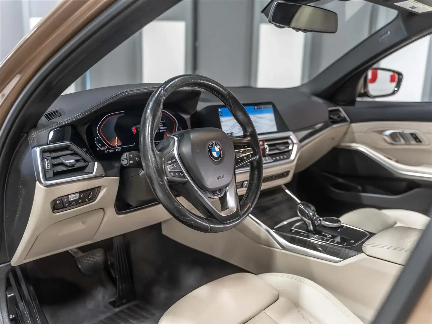 BMW 330 xDrive, снимка 5 - Автомобили и джипове - 54946164