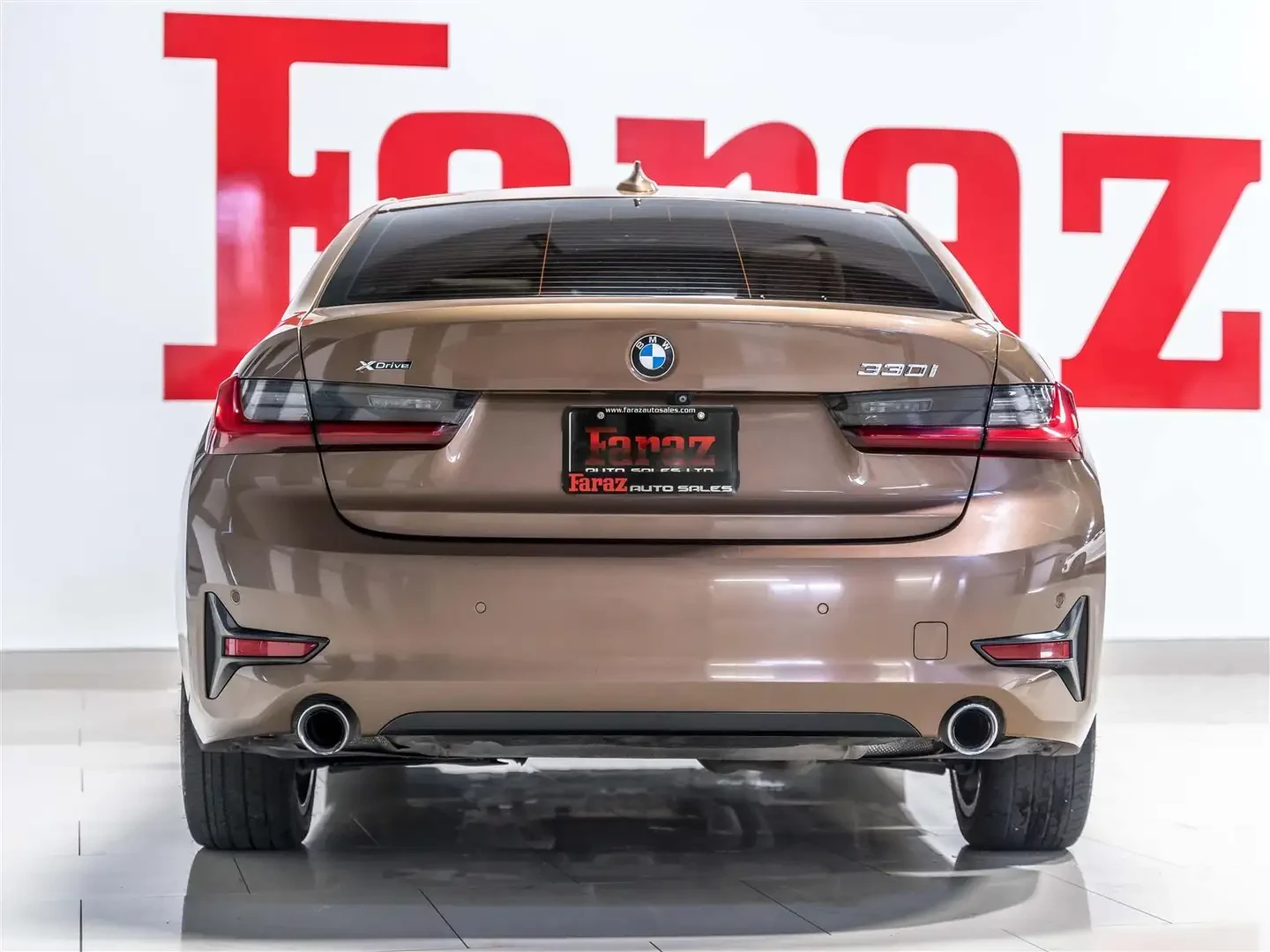 BMW 330 xDrive, снимка 4 - Автомобили и джипове - 54946164