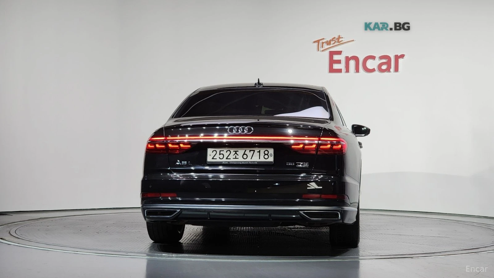Audi A8 QUATTRO* LWB* DISTRONIC* 360* МАСАЖИ* ОБДУХВАНЕ* , снимка 4 - Автомобили и джипове - 55118526