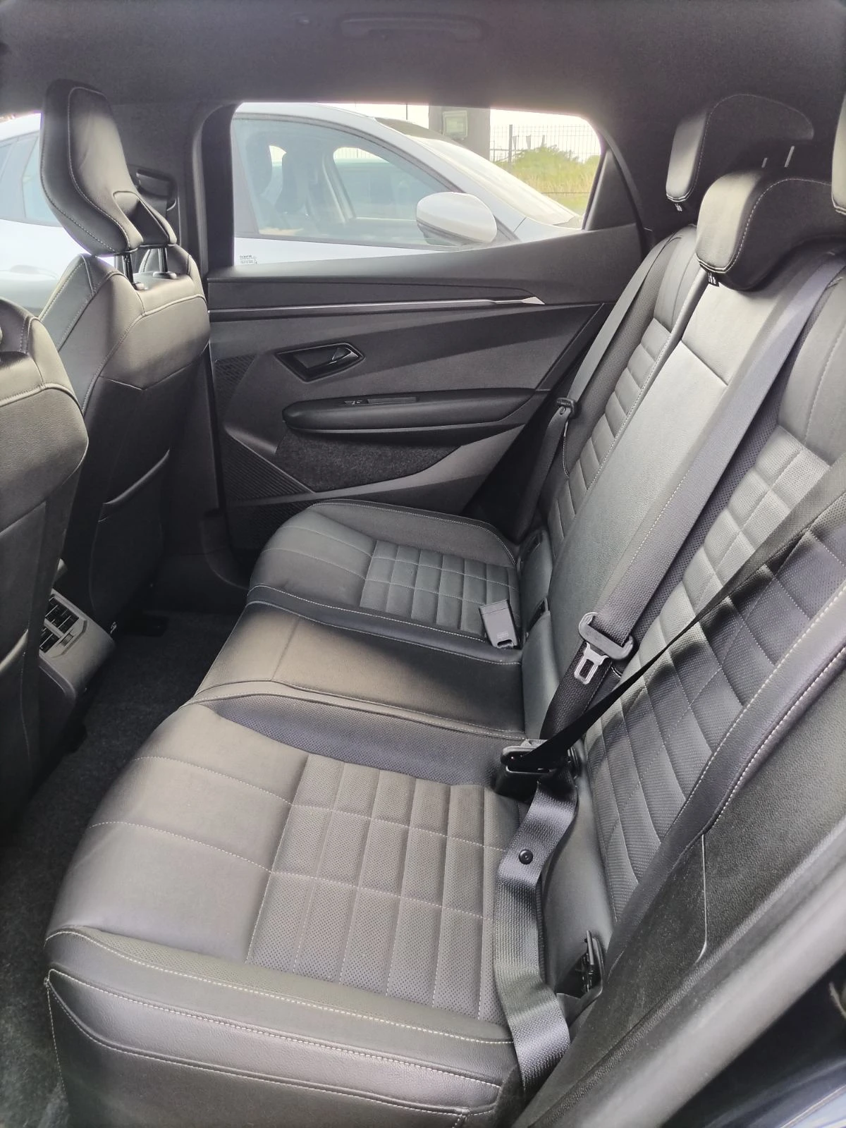 Renault Megane E-Tech/60kWh/220 к.с. /optimum charge/ICONIC, снимка 16 - Автомобили и джипове - 55129040