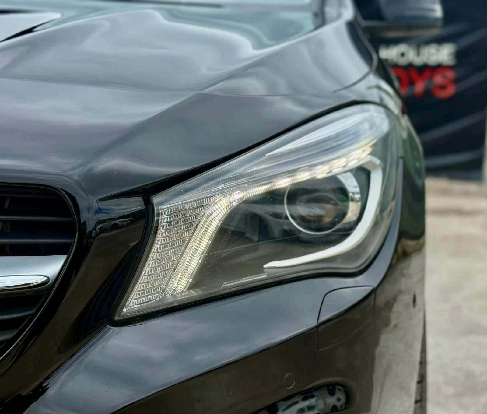 Mercedes-Benz CLA 200 Shooting Brake Sport   Black Edition, снимка 16 - Автомобили и джипове - 55401844