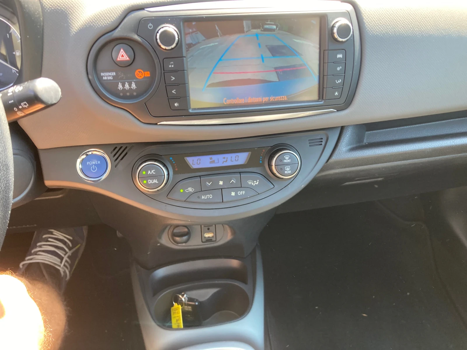 Toyota Yaris 1.5 Hibrid 115000km Evro 6, снимка 12 - Автомобили и джипове - 55543199