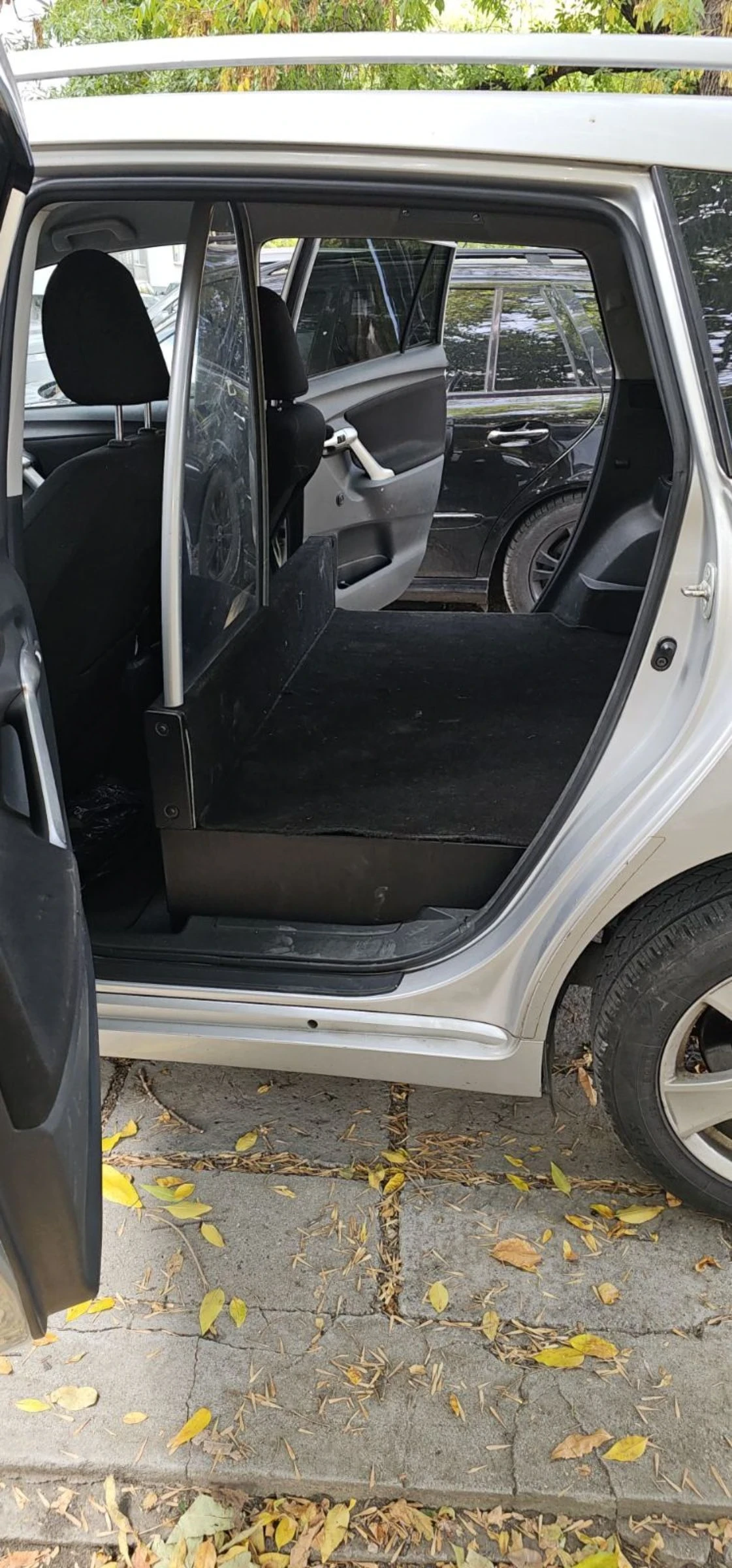 Toyota Corolla Verso, снимка 9 - Автомобили и джипове - 55630118