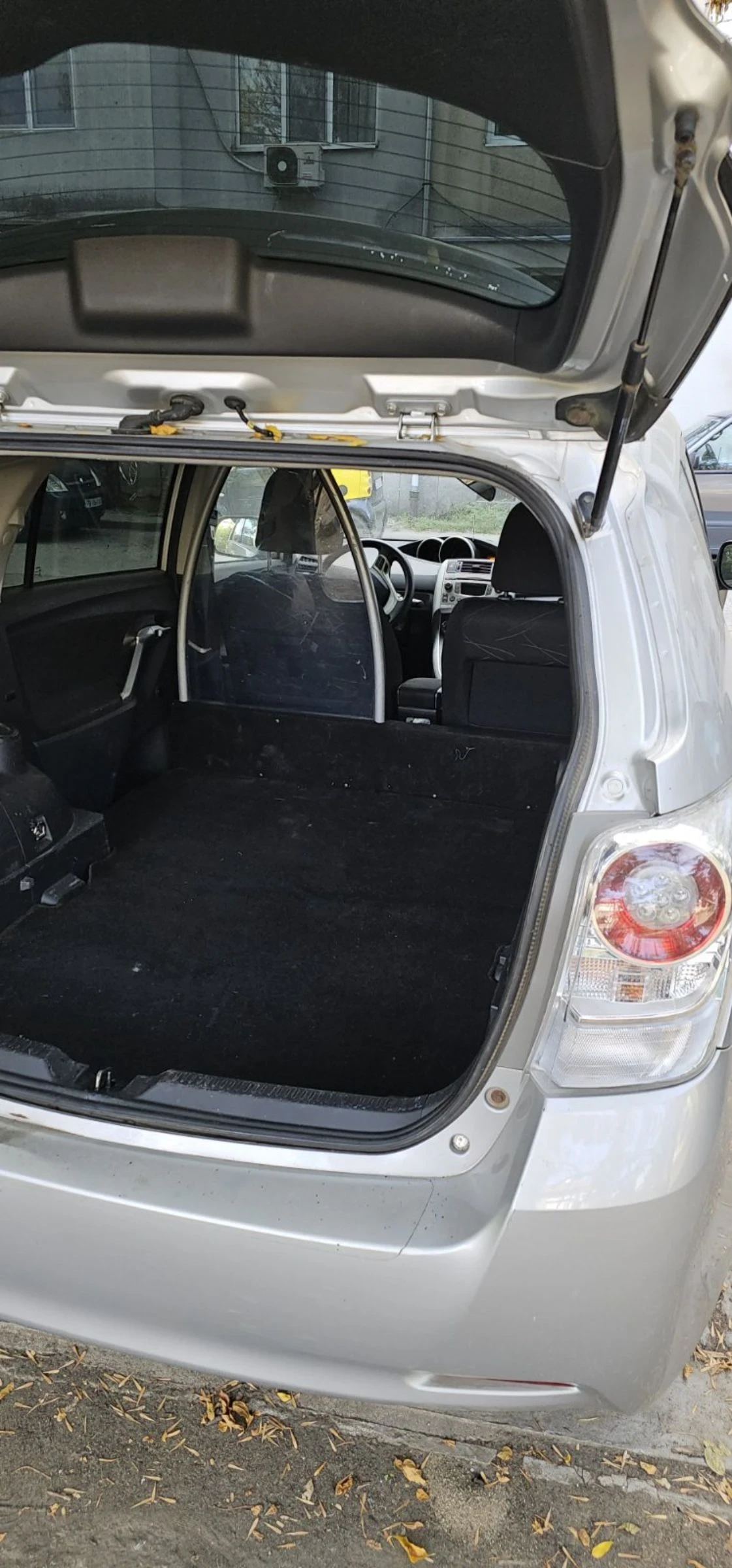 Toyota Corolla Verso, снимка 6 - Автомобили и джипове - 55630118