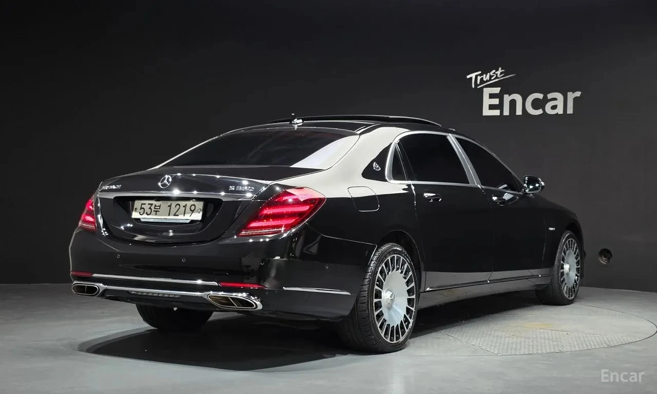 Mercedes-Benz Maybach * S560 4MATIC * АВТОКРЕДИТ БЕЗ ПЪРВОНАЧАЛНА ВНОСКА, снимка 2 - Автомобили и джипове - 56105162