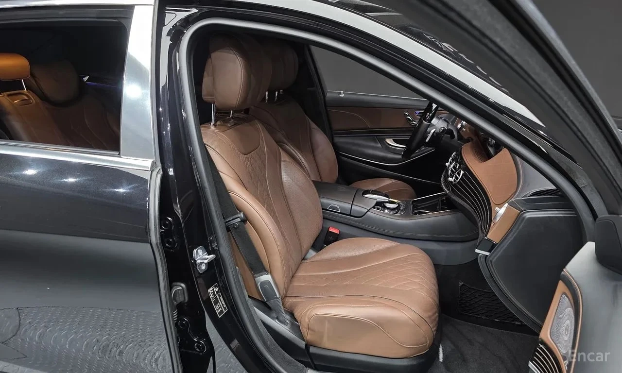 Mercedes-Benz Maybach * S560 4MATIC * АВТОКРЕДИТ БЕЗ ПЪРВОНАЧАЛНА ВНОСКА, снимка 12 - Автомобили и джипове - 56105162