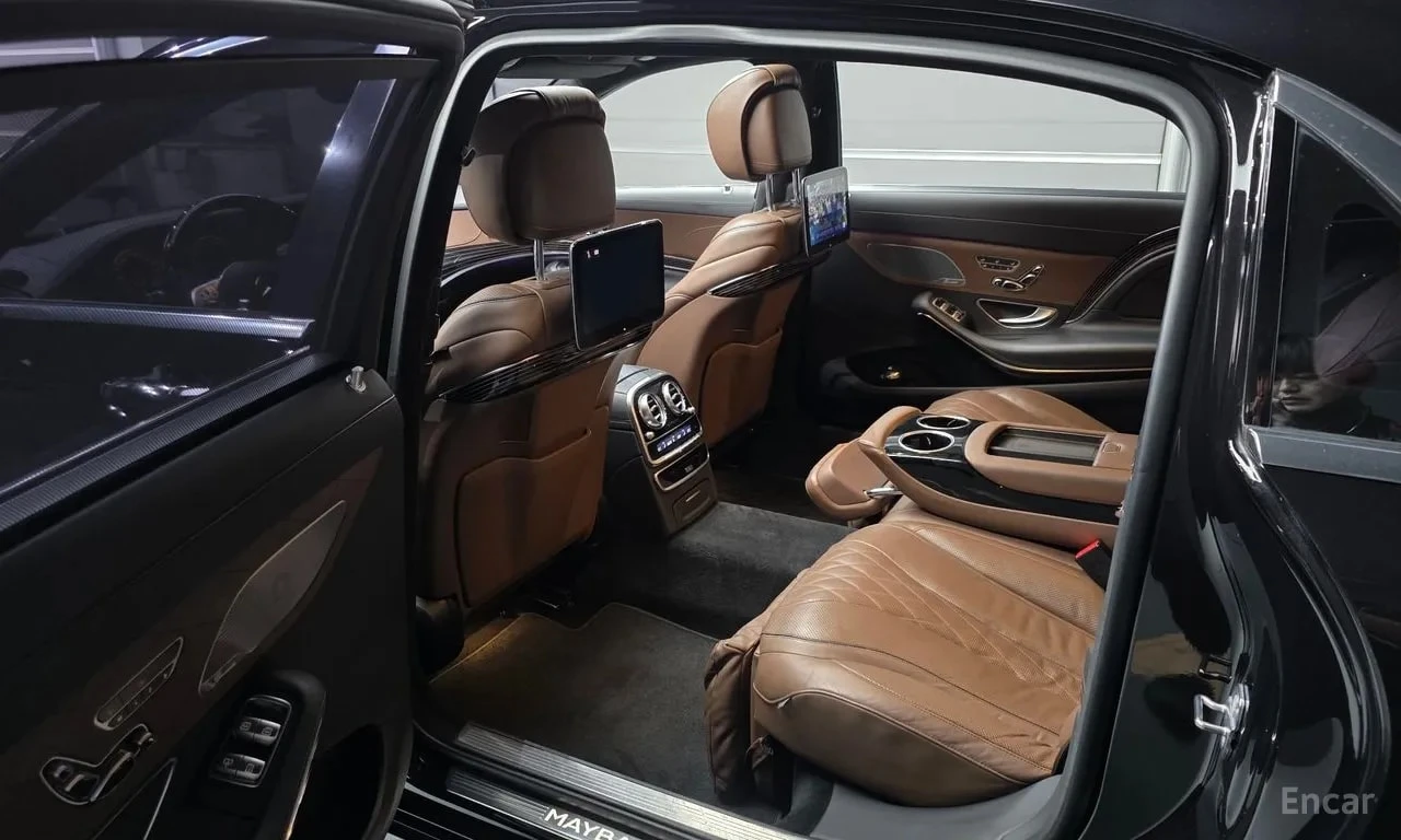 Mercedes-Benz Maybach * S560 4MATIC * АВТОКРЕДИТ БЕЗ ПЪРВОНАЧАЛНА ВНОСКА, снимка 11 - Автомобили и джипове - 56105162