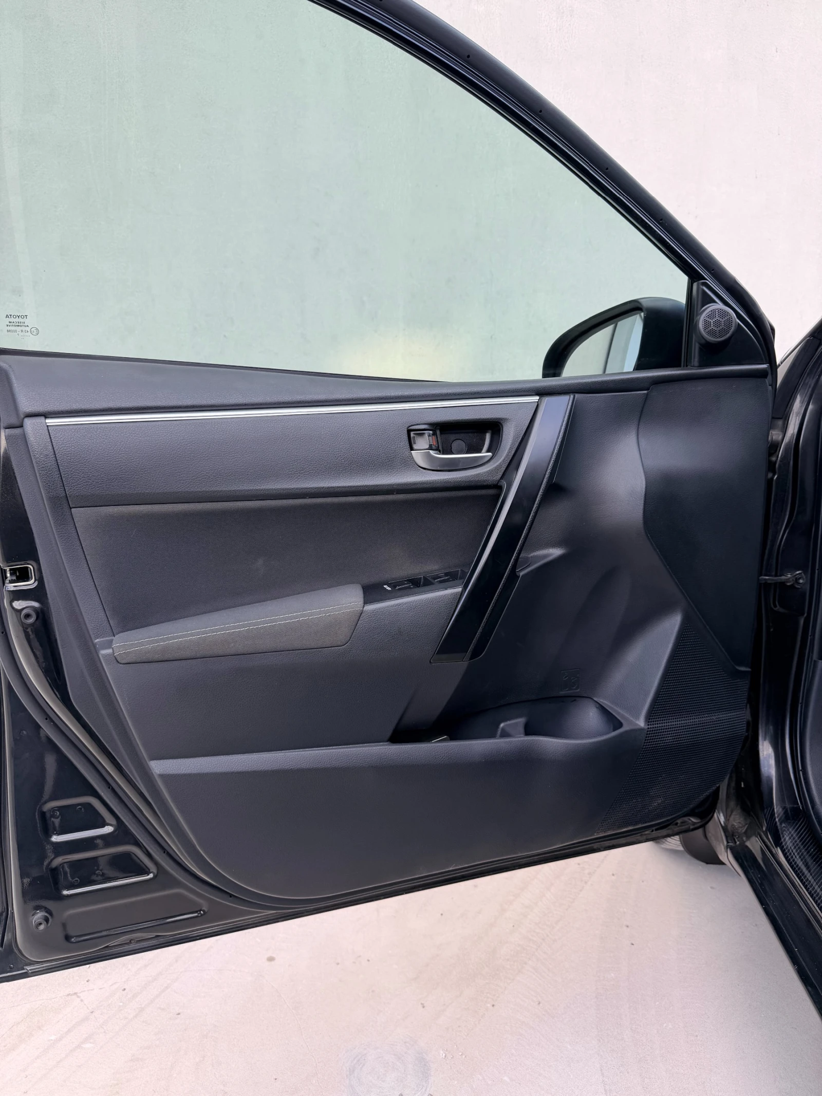 Toyota Corolla 1.6i с ГАЗ Anniversary, снимка 5 - Автомобили и джипове - 56202658