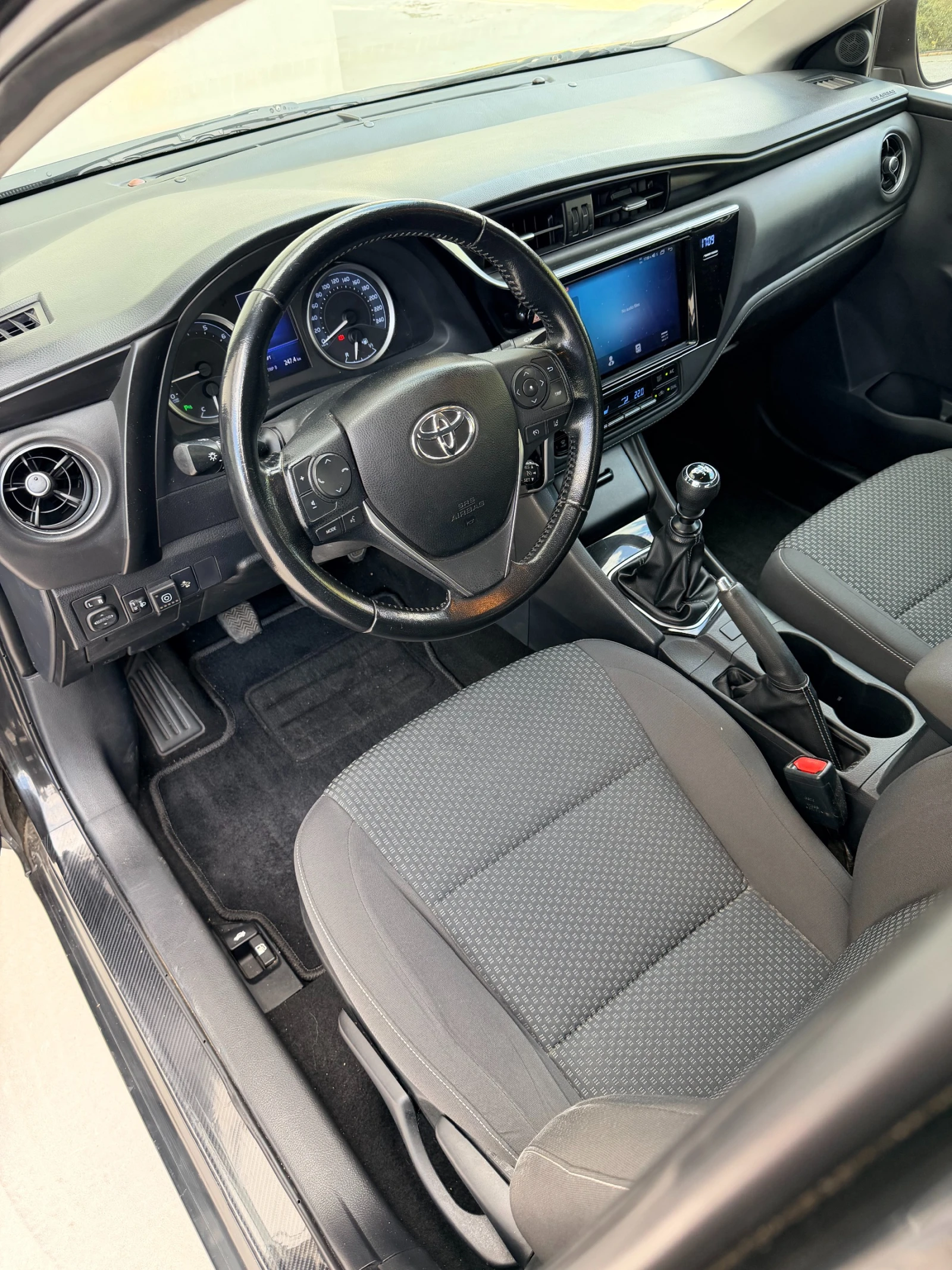 Toyota Corolla 1.6i с ГАЗ Anniversary, снимка 4 - Автомобили и джипове - 56202658