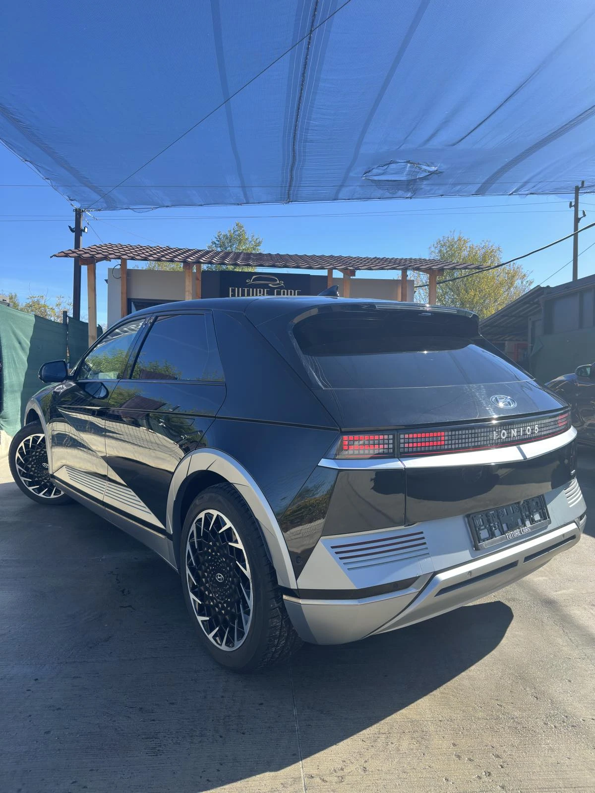 Hyundai Ioniq 5 72.6KWh/PROJECT 45/SOLAR/4X4/305К.С, снимка 3 - Автомобили и джипове - 56336260