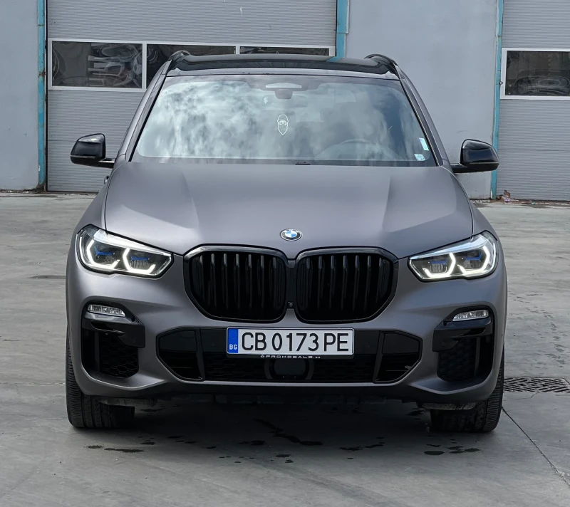 BMW X5 M50i