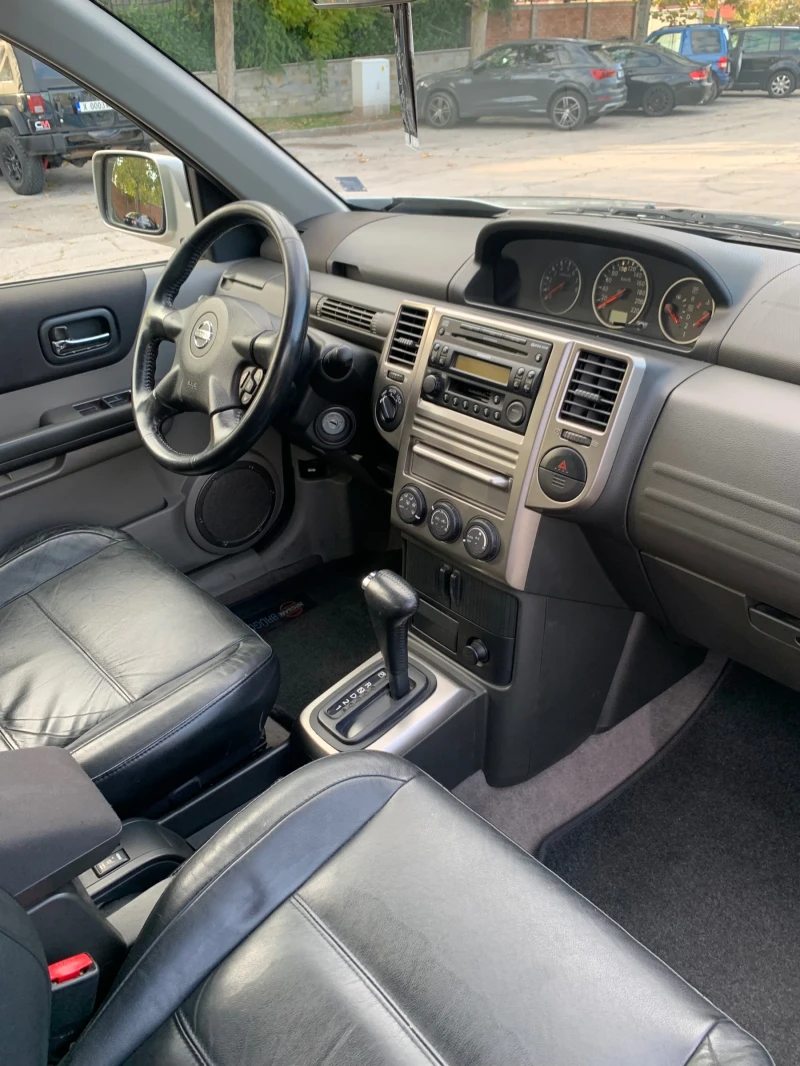 Nissan X-trail Nissan X- trail Бензин/Газ 2.5 , снимка 12 - Автомобили и джипове - 52146204